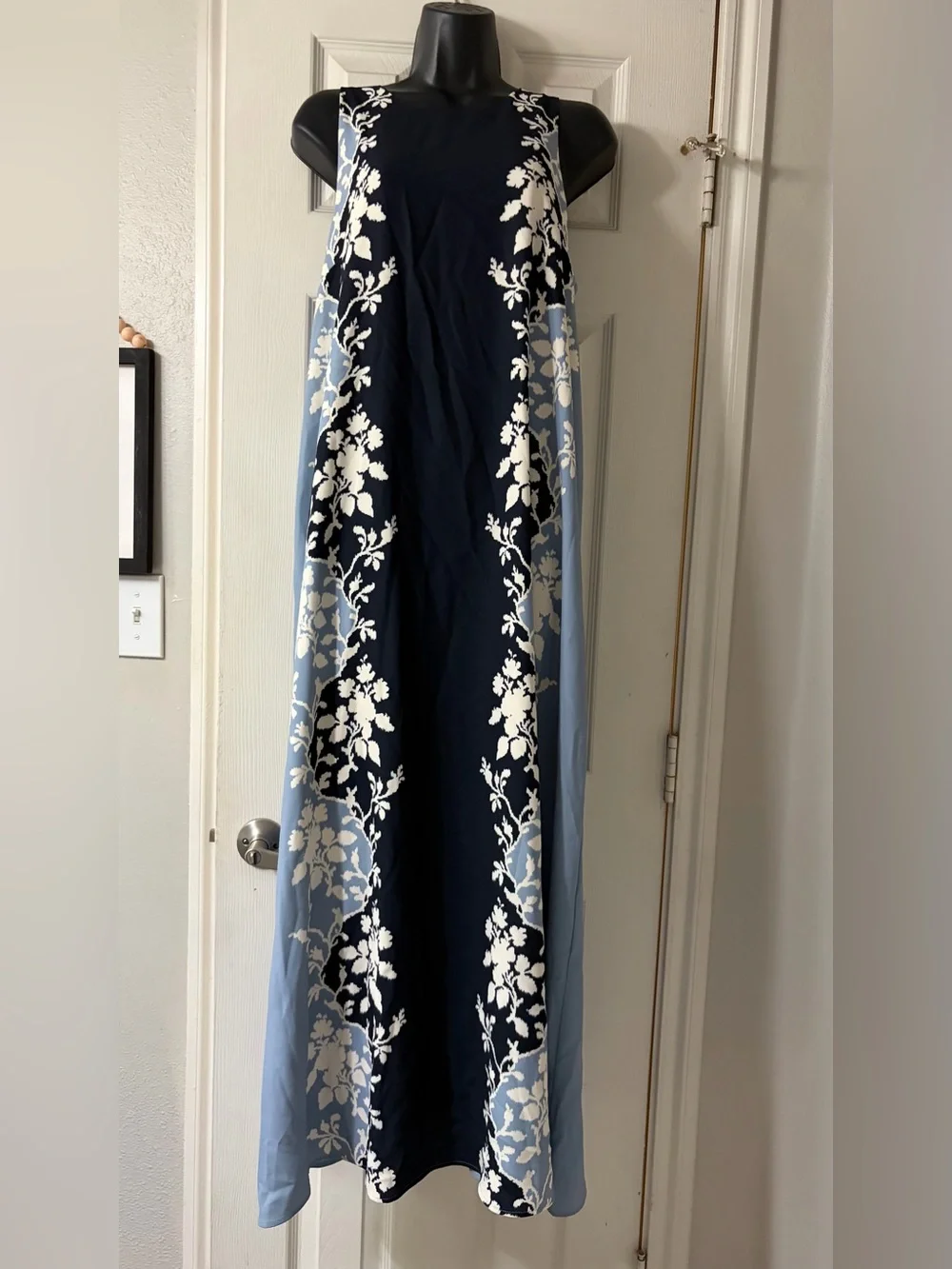 Tuckernuck Blue Fog Portia Dress Size Medium - Picture 10 of 15
